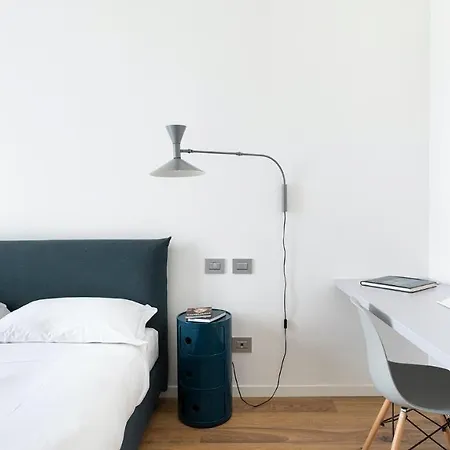 Plum Guide - Uyuni * Milán